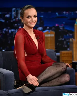 Christina Ricci / ChristinaRicci / arianaricci / riccigrams фото голая #0550