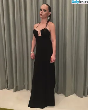 Christina Ricci / ChristinaRicci / arianaricci / riccigrams фото голая #0556