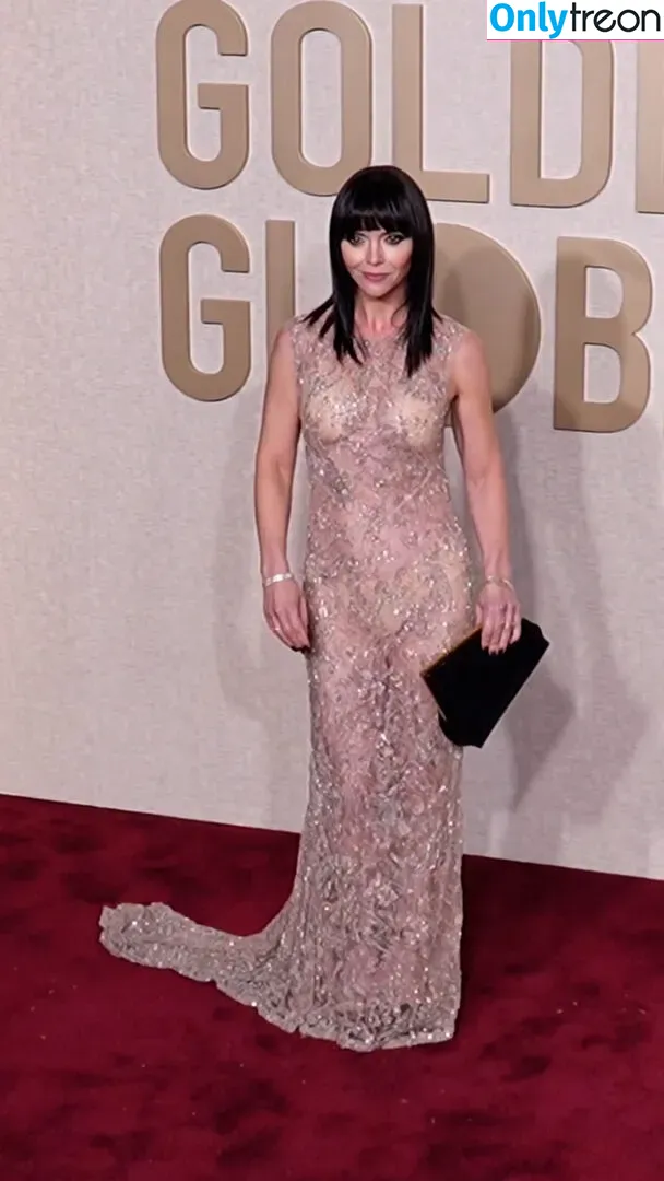 Christina Ricci голая photo #0295 (ChristinaRicci / arianaricci / riccigrams)