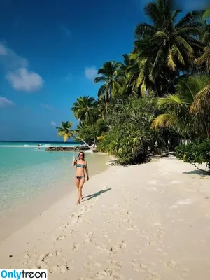  nude photo #0004