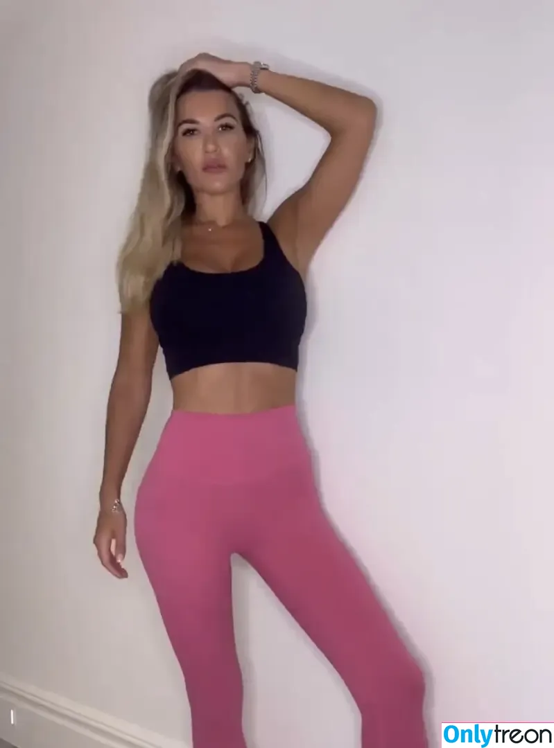 Christine McGuinness голая photo #0372 (mrscmcguinness)