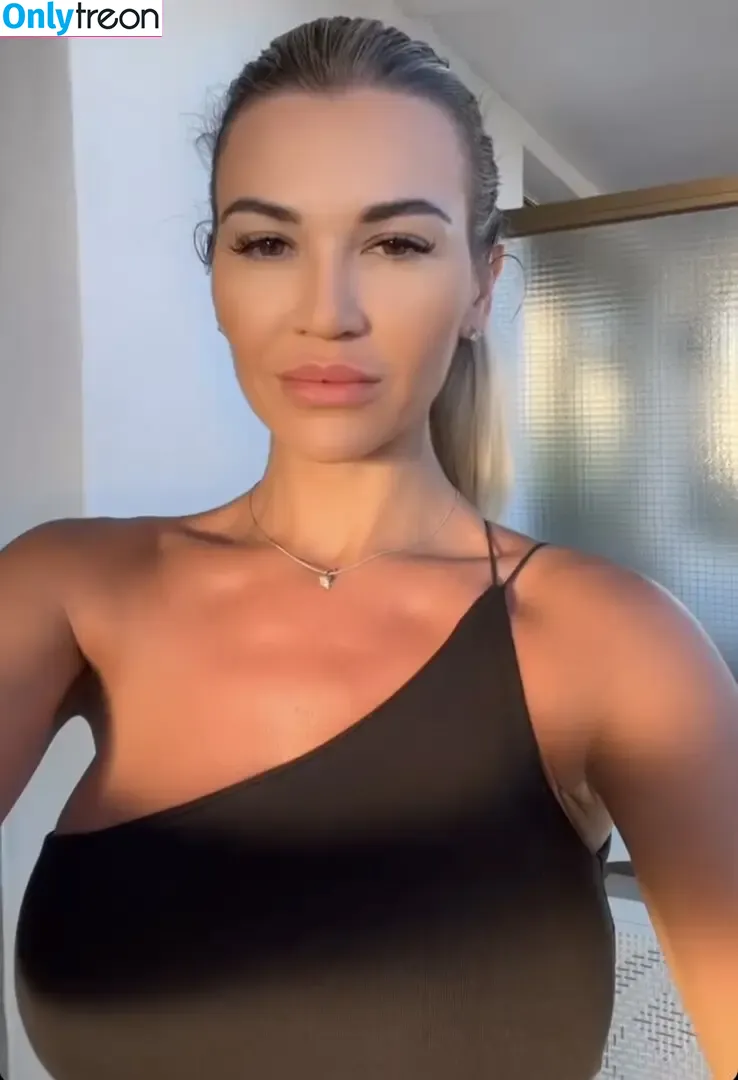 Christine McGuinness голая photo #0398 (mrscmcguinness)