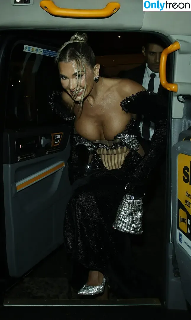 Christine McGuinness голая photo #1113 (mrscmcguinness)