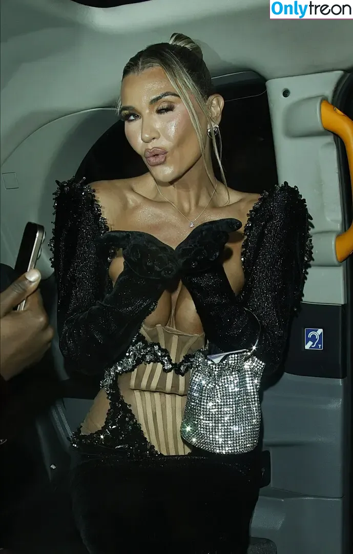 Christine McGuinness голая photo #1114 (mrscmcguinness)