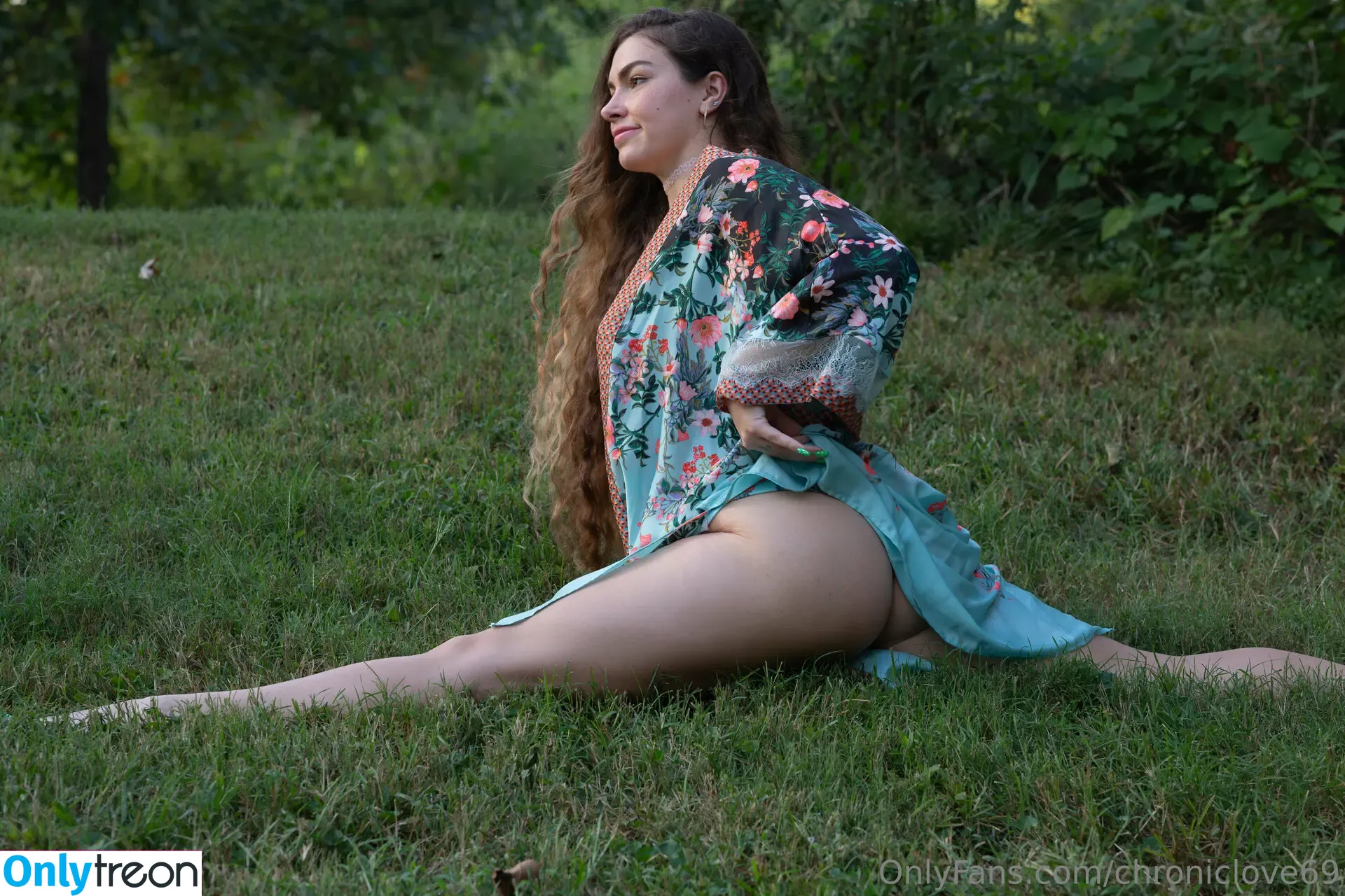 Chroniclove nude photo #0562 (Chroniclove69 / marleyschroniclove)