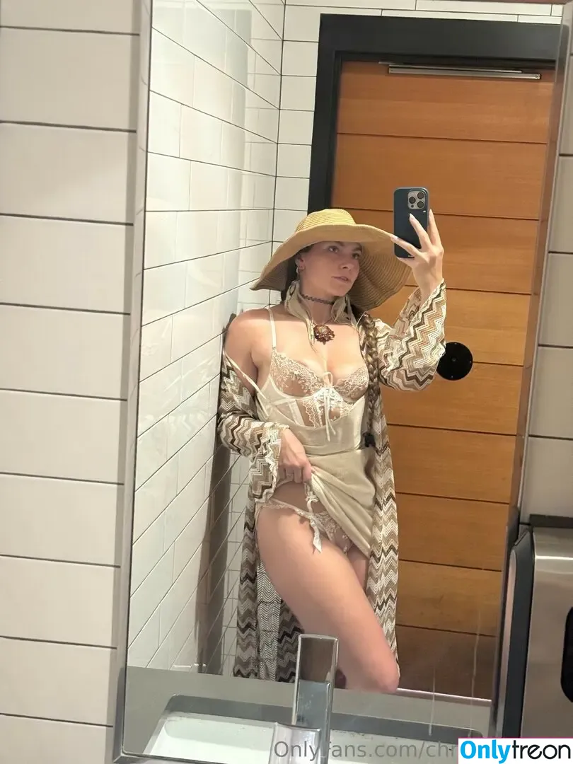 Chroniclove nude photo #0642 (Chroniclove69 / marleyschroniclove)