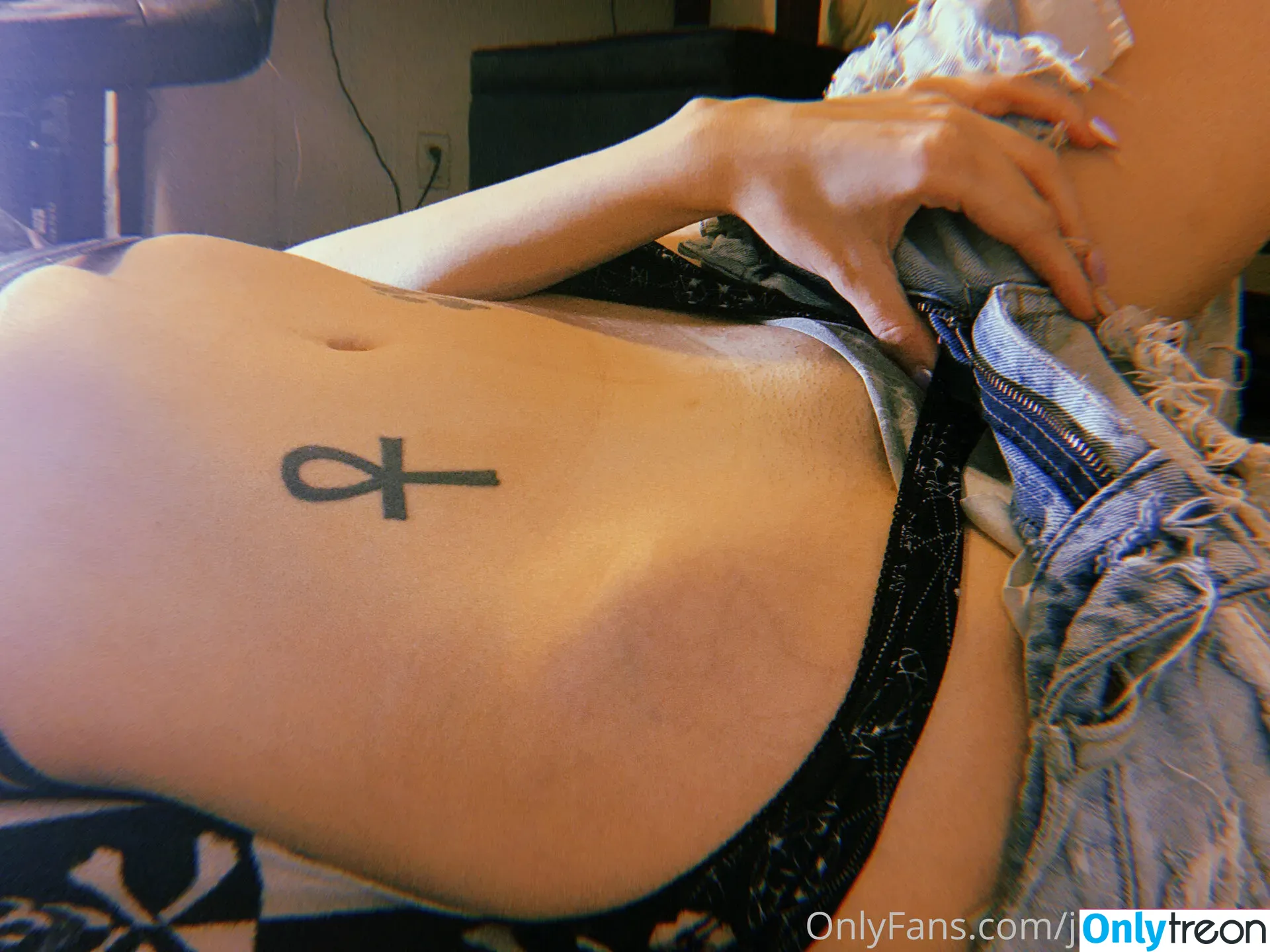 chrryghxst nude photo #0017 (thehungryghxst)