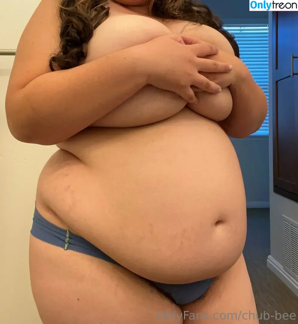 chub-bee nude photo #0041 (beeingawriter)