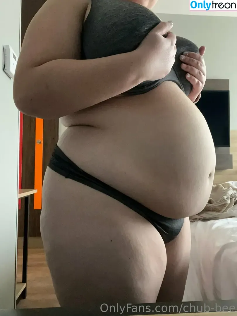 chub-bee nude photo #0071 (beeingawriter)
