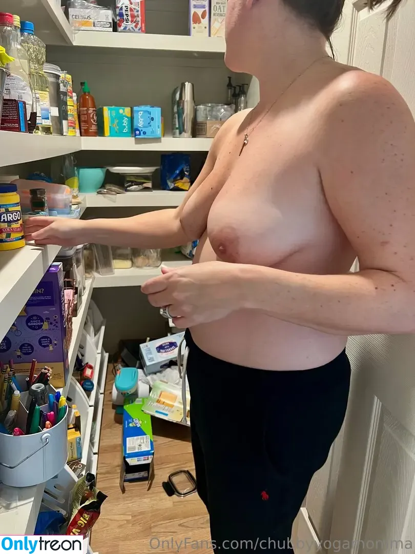 Chubbyyogamomma голая photo #0038 (Chubbyyogamom)