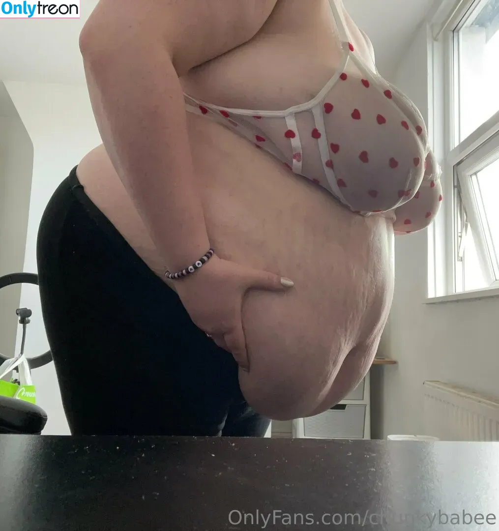 chunkybabee nude photo #0122 (bakedbychunkybabe)