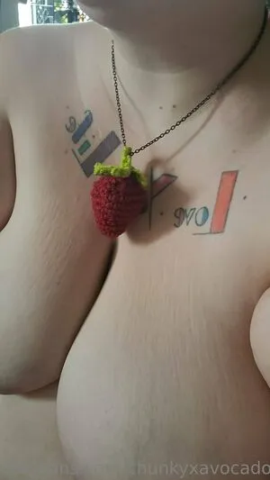 chunkyxavocado / bananavocado nude photo #0098