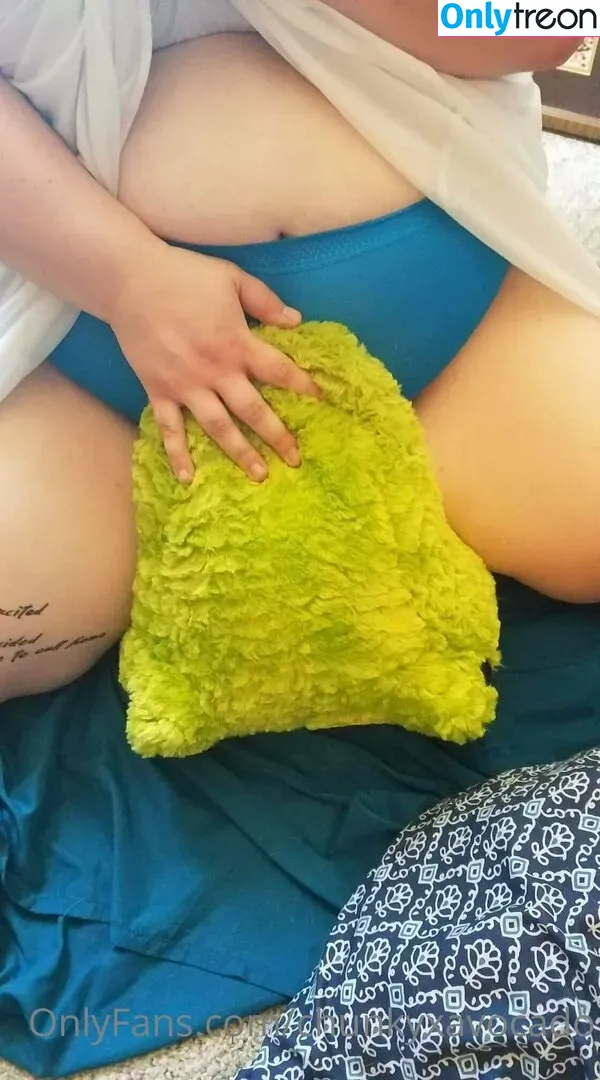 chunkyxavocado nude photo #0005 (bananavocado)