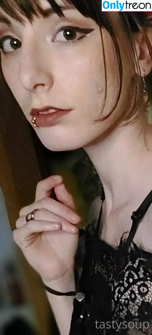chxsoup nude photo #0037 (hungrywino)
