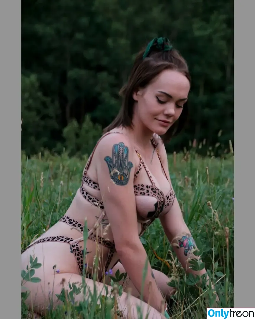 Cici Astral nude photo #0010 (Cici_Astral / Milk Lady Cici / celest6 / ciciastral)