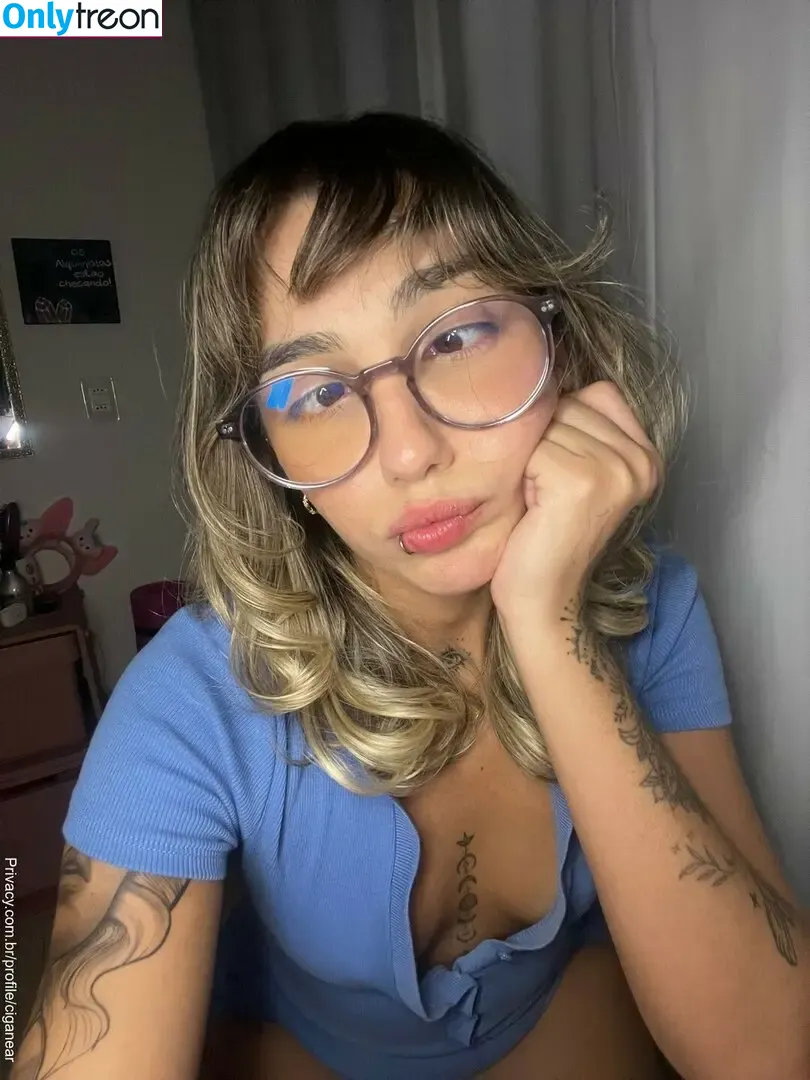 Ciganear nude photo #0003 (cidergal)