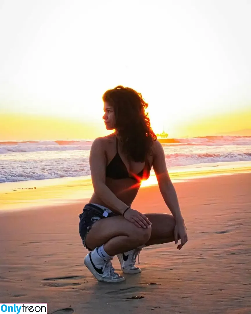 ciggybae голая photo #0090 (Zendaya lookalike / gypsybaehere / homeskilla_whitnit)