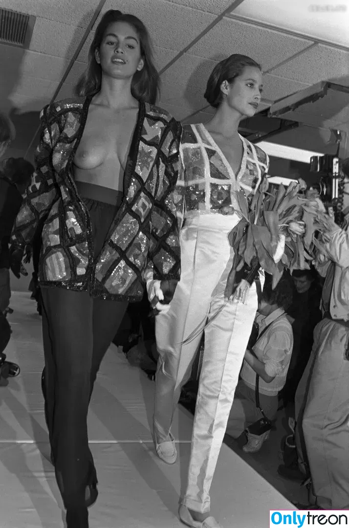 Cindy Crawford голая photo #0251 (cindycrawford / cindycrawfordrealxxx)