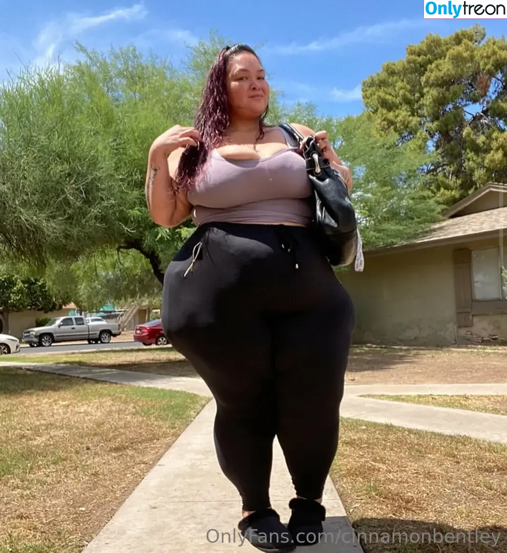 cinnamonbentley nude photo #0021 (_cinncinncinny_)