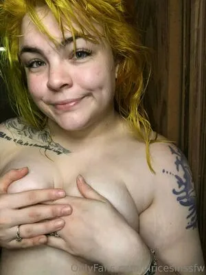 ciricesinssfw / ficcew_s nude photo #0087