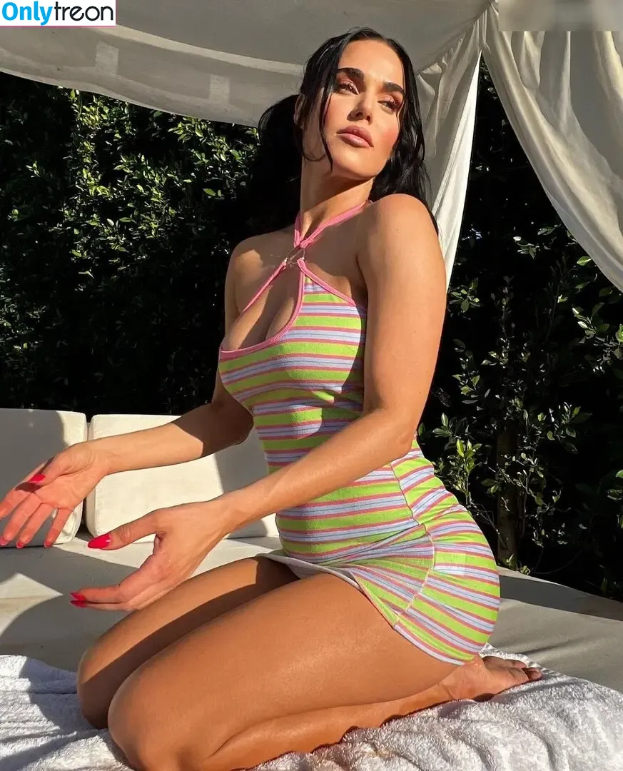 CJ Perry aka Lana nude photo #0136 (thecjperry)