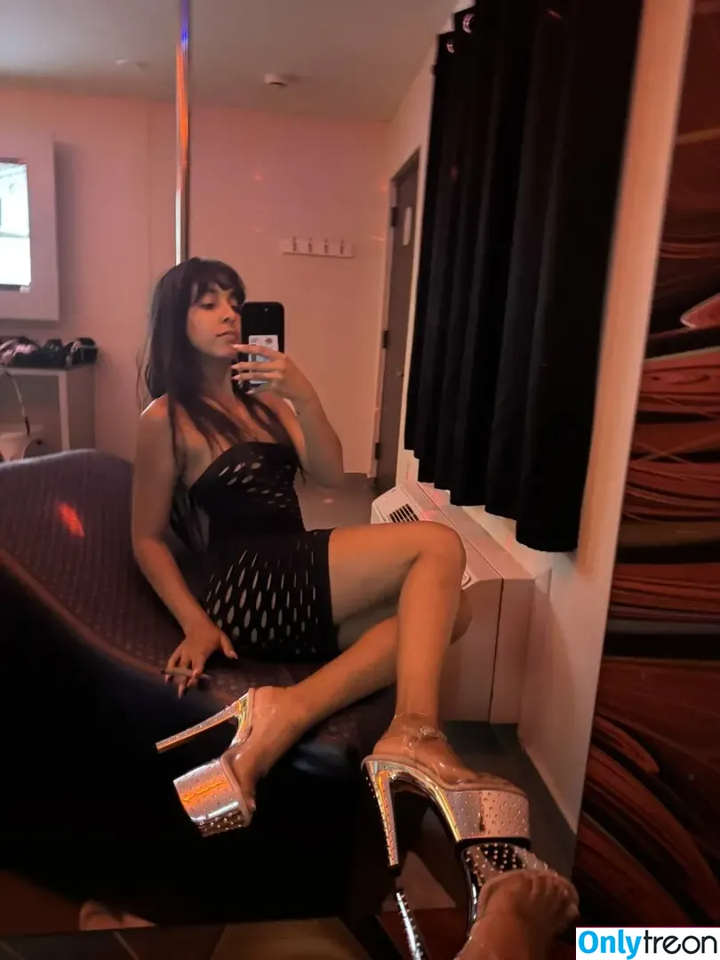 claire_black голая photo #0261 (badbbyclairex / clairebaby / claireeeeblack)