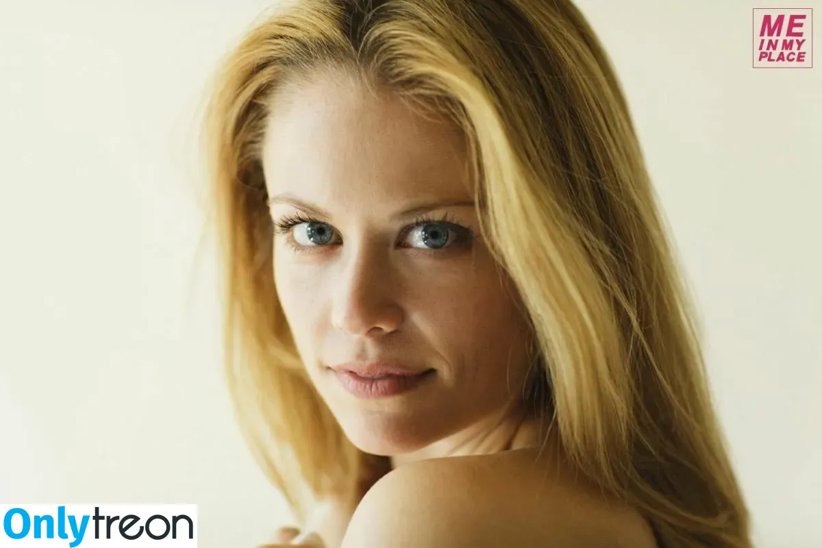 Claire Coffee голая photo #0064 (clairecoffee)