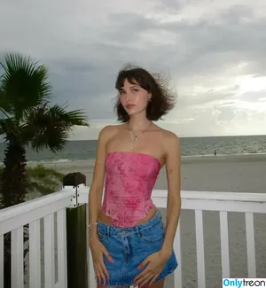 Claire Drake / clairedrakee nude photo #0017