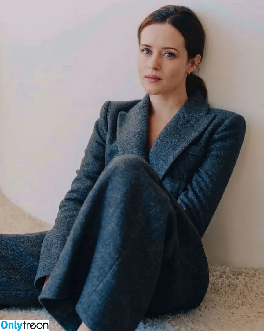 Claire Foy голая photo #0002 (theclairefoy)