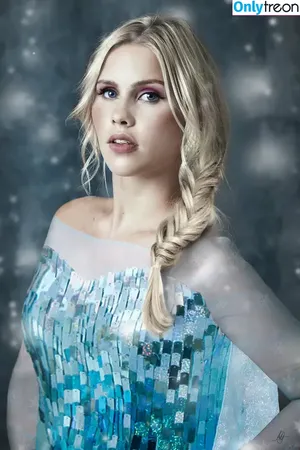 Claire Holt / claireholt nude photo #0217