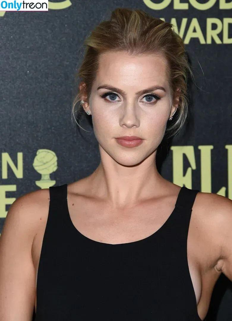 Claire Holt голая photo #0081 (claireholt)