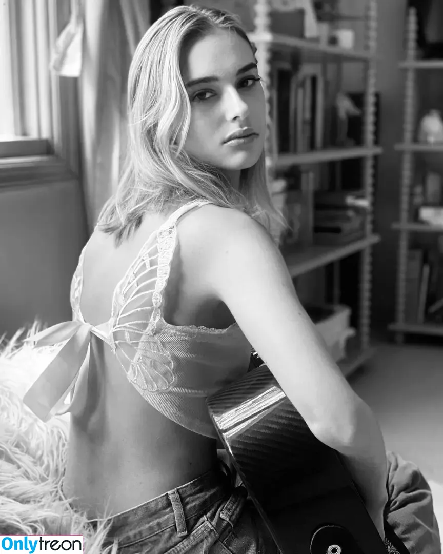 Claire Jameson nude photo #0012 (Itsclairejameson)