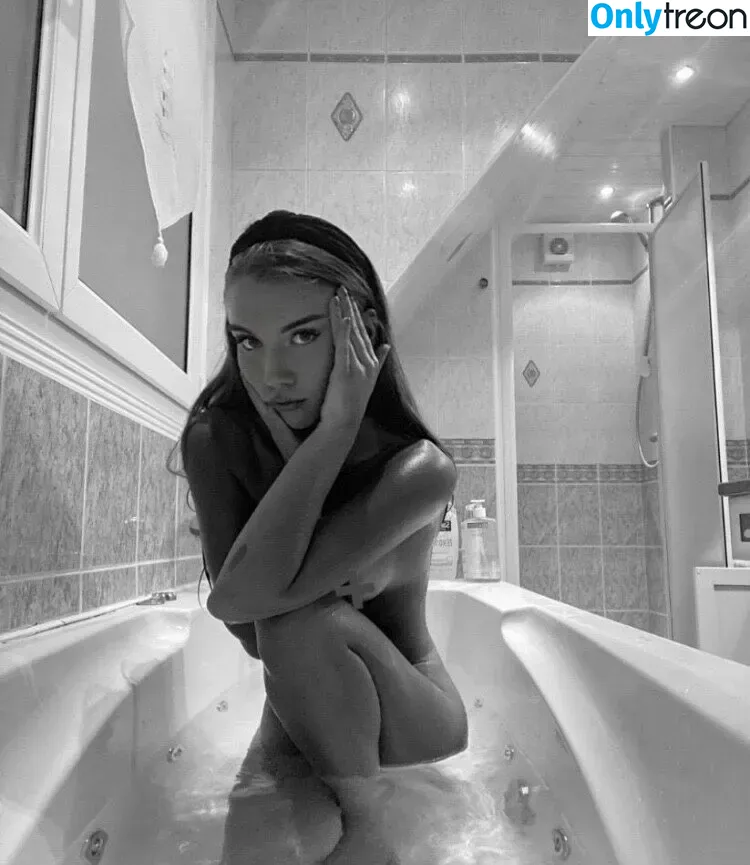Claire Molin голая photo #0113 (claireemoliniiii)