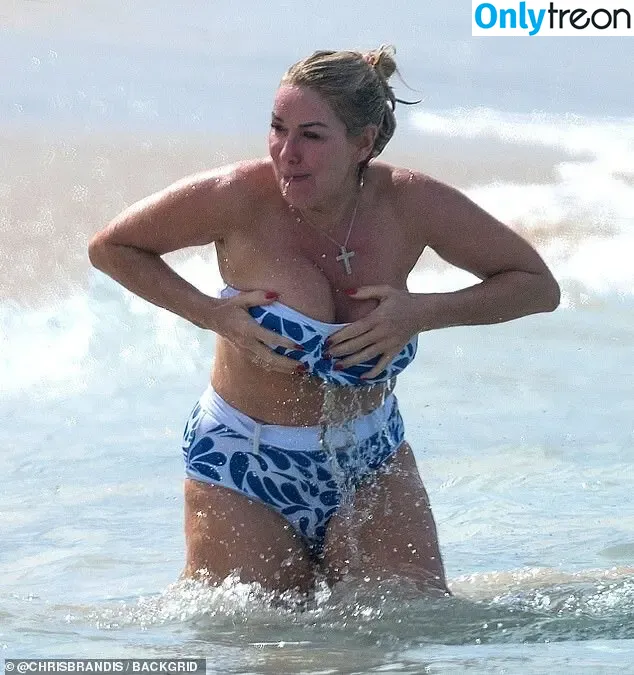 Claire Sweeney nude photo #0144 (claire.sweeney)