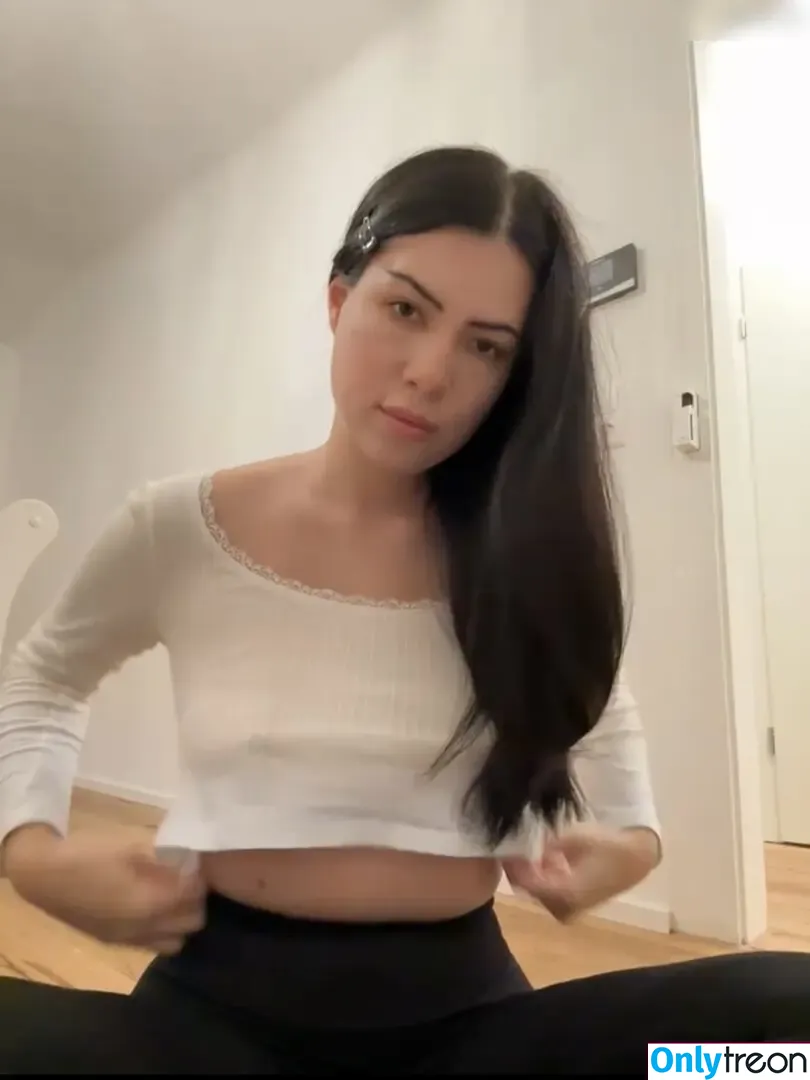 Claire Wntr голая photo #0034 (clairewntr)