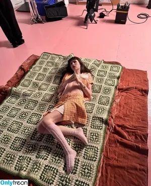 Clairo / Claire Cottrill nude photo #0180