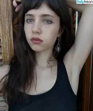 Clairo / Claire Cottrill nude photo #0276