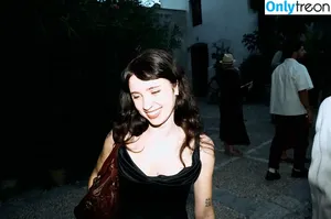 Clairo / Claire Cottrill nude photo #0291
