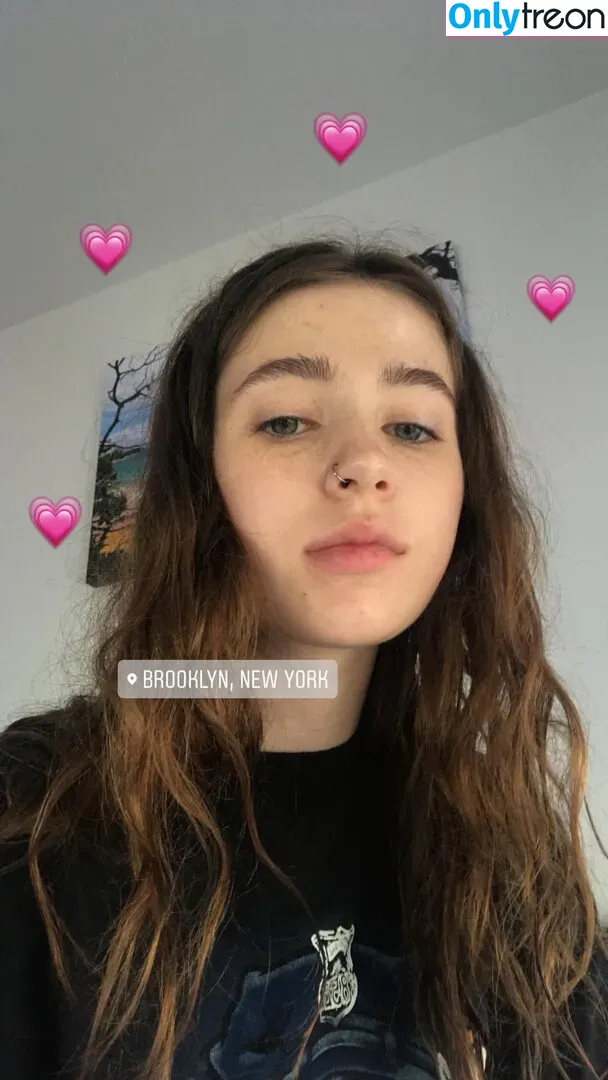 Clairo голая photo #0002 (Claire Cottrill)