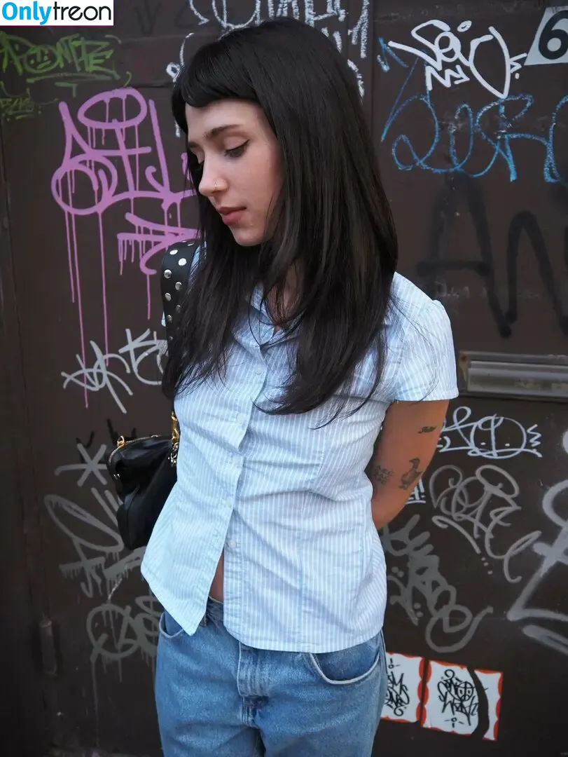 Clairo nude photo #0267 (Claire Cottrill)