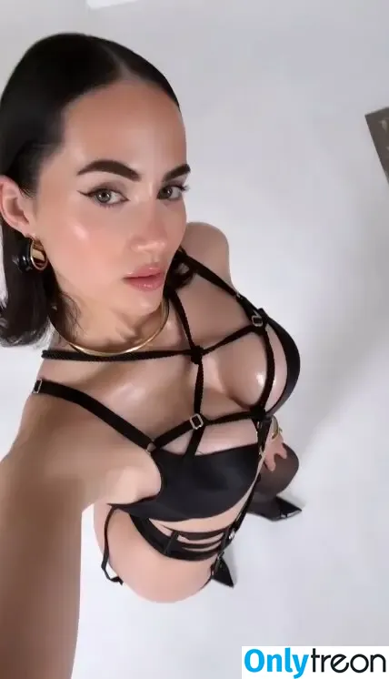 Clara Melinat / Claramlll голая photo #0057 (Claramlll)