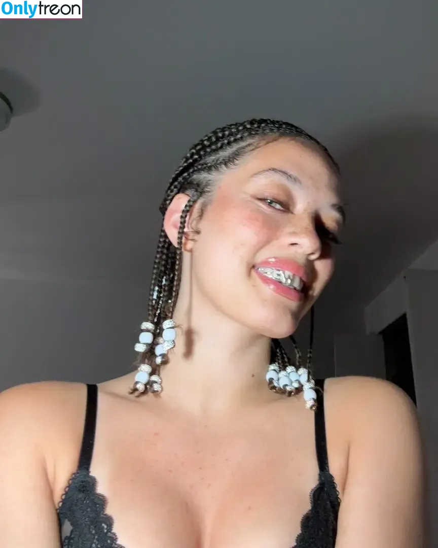 clara.west голая photo #0105 (clara_west)