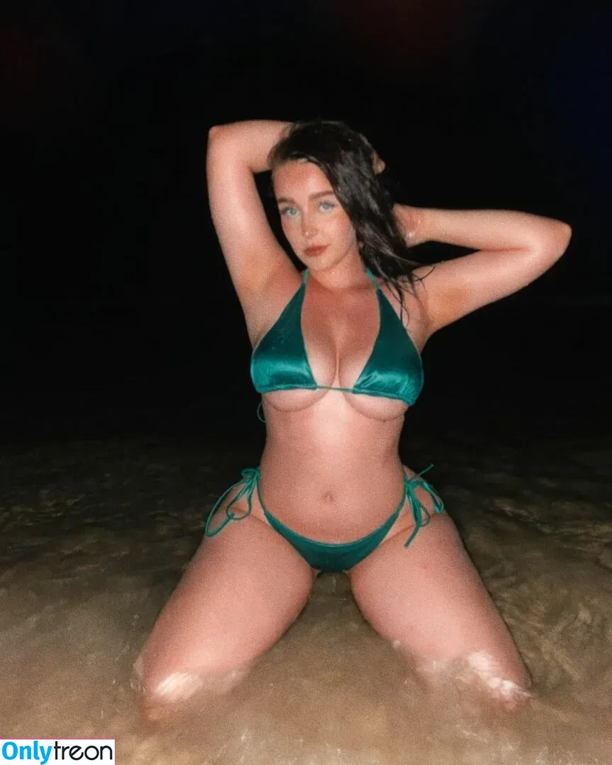 clara00ellis голая photo #0048 (onlycellis)