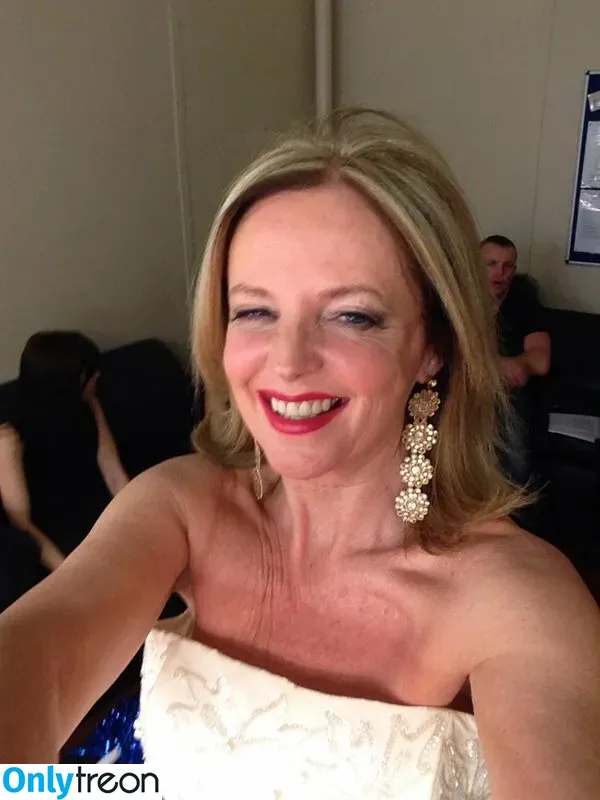 Clare Grogan голая photo #0019 (therealclaregrogan)