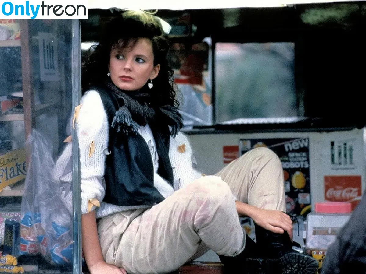 Clare Grogan голая photo #0057 (therealclaregrogan)