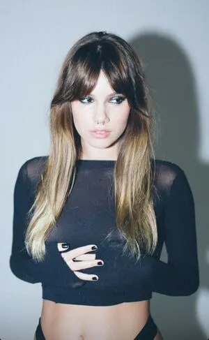 Clarissa Müller / clapivara фото голая #0060