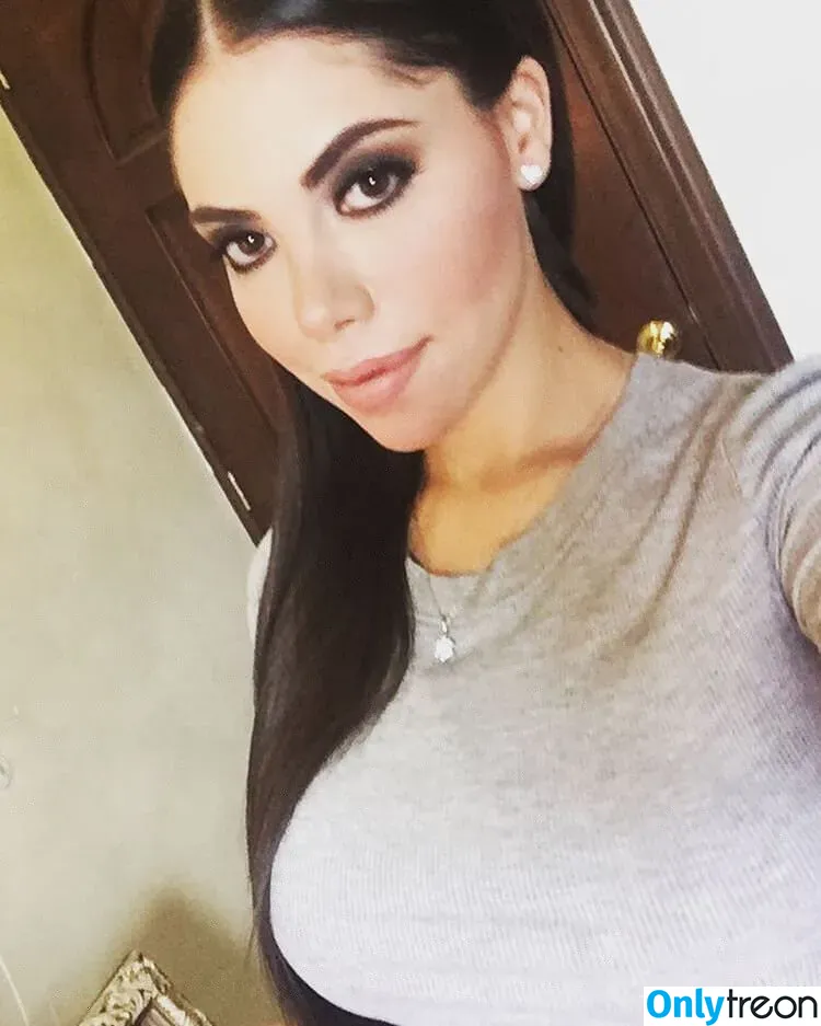 Claudia Guajardo nude photo #0036 (claudiaguajardo93)