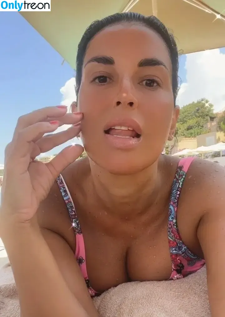 Claudia Letizia голая photo #0115 (claudialadyletizia / claudialetizia)