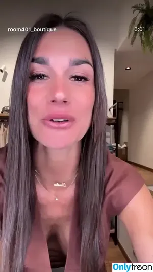 Claudia Magnabosco / Room401 / claudiamagnabosco фото голая #0122