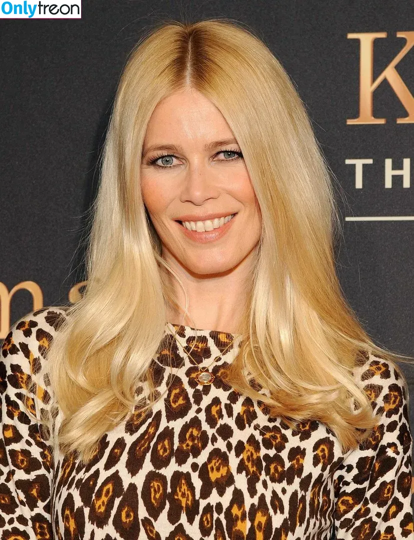 Claudia Schiffer голая photo #0084 (claudiaschiffer)